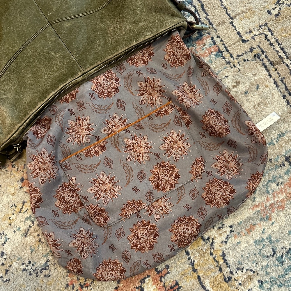 Hobo "Serra" leather shoulder bag in distressed Olive green w/inside pockets - Picture 12 of 16
